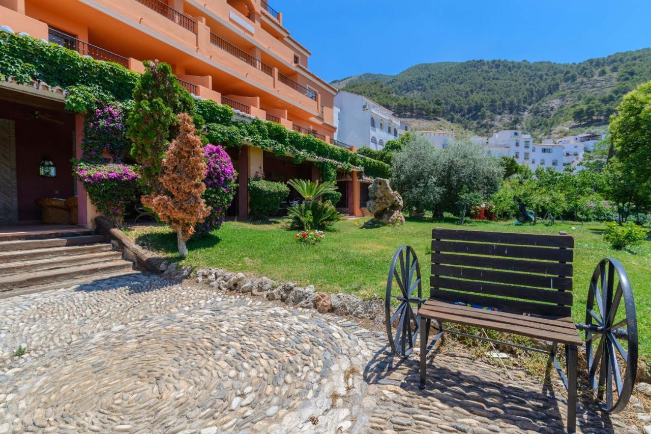 Hotel Rural Sierra Tejeda Alcaucín Exterior foto